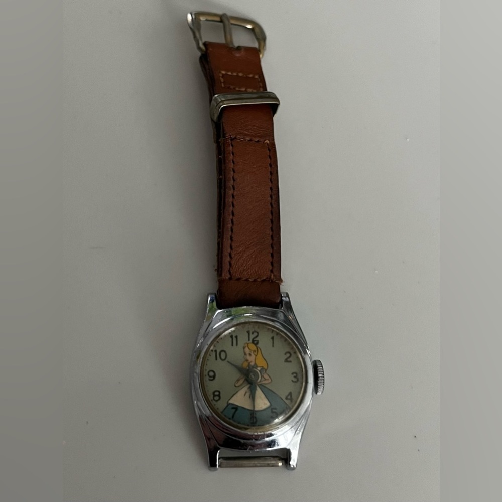 Vintage Alice in wonderland US Time watch.  No watch band. - Picture 3 of 7